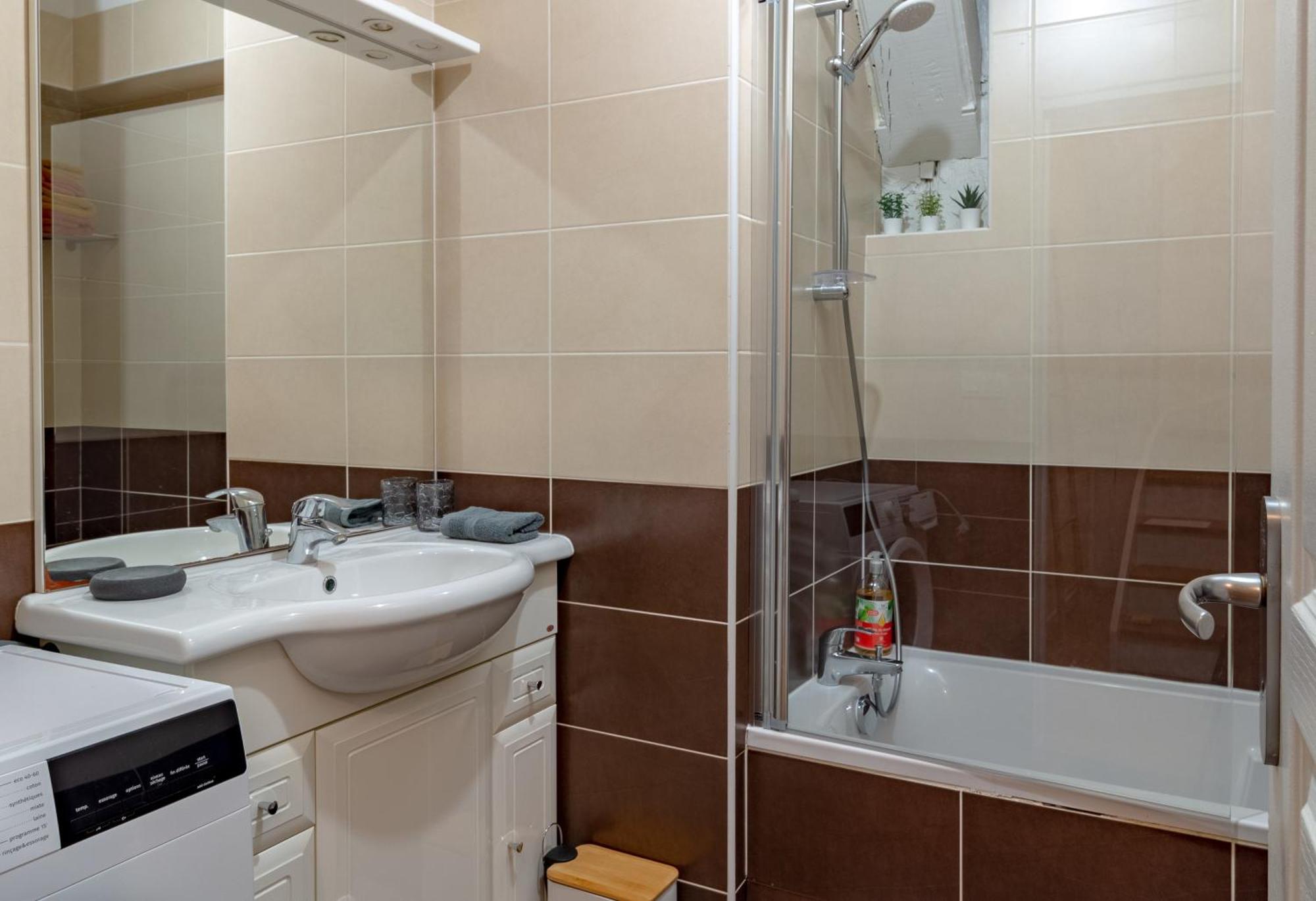 Le 13 Elegant Apartment Troyes
