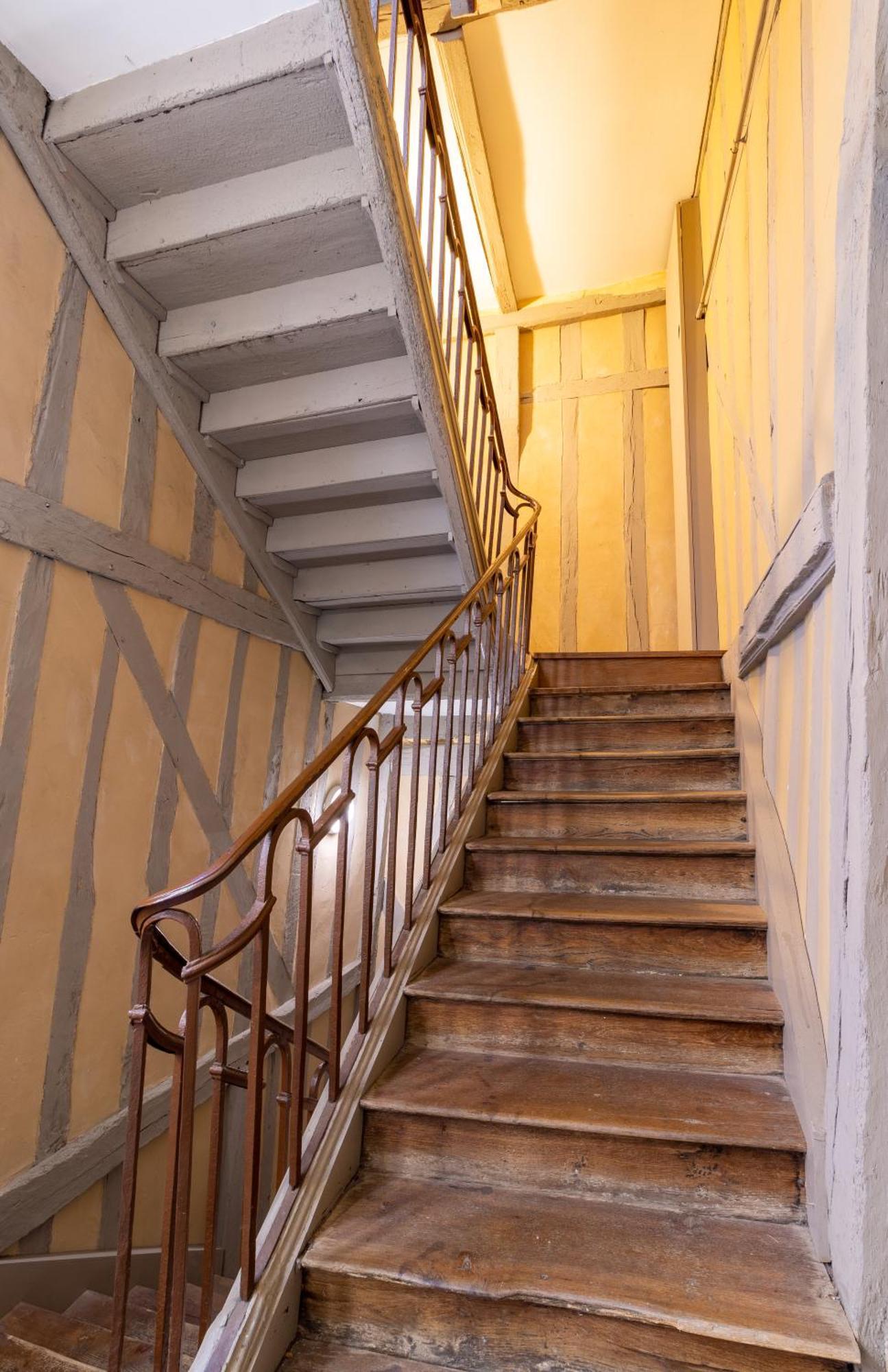 Apartment Le 13 Elegant Troyes